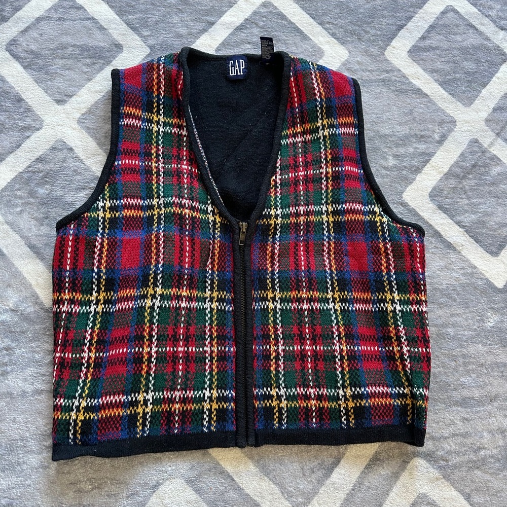 GAP  Women’s Plaid Holiday Sweater Vest